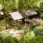 Knus Boshuisje Onder De Eiken Ermelo