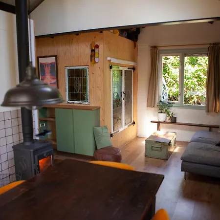 Holiday home Knus Boshuisje Onder De Eiken Ermelo