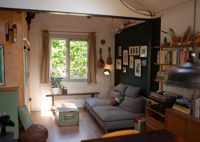 Knus Boshuisje Onder De Eiken Ermelo